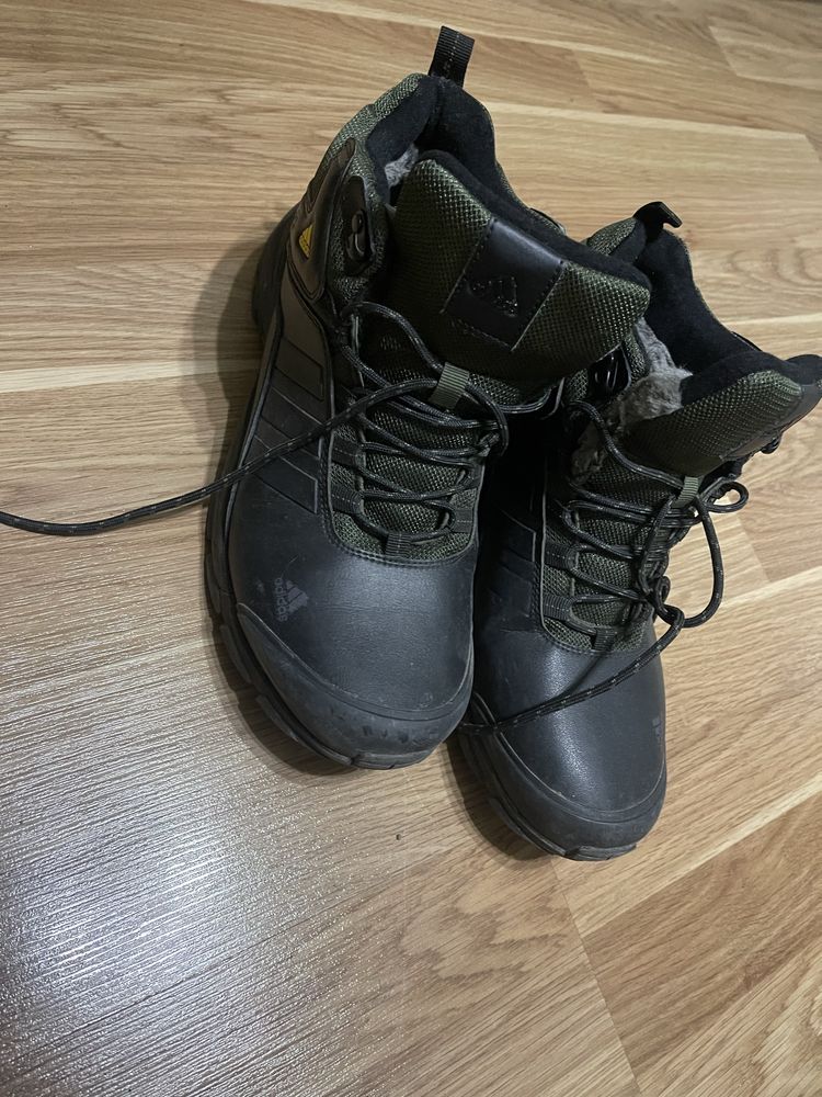 Зимні кросівки Adidas