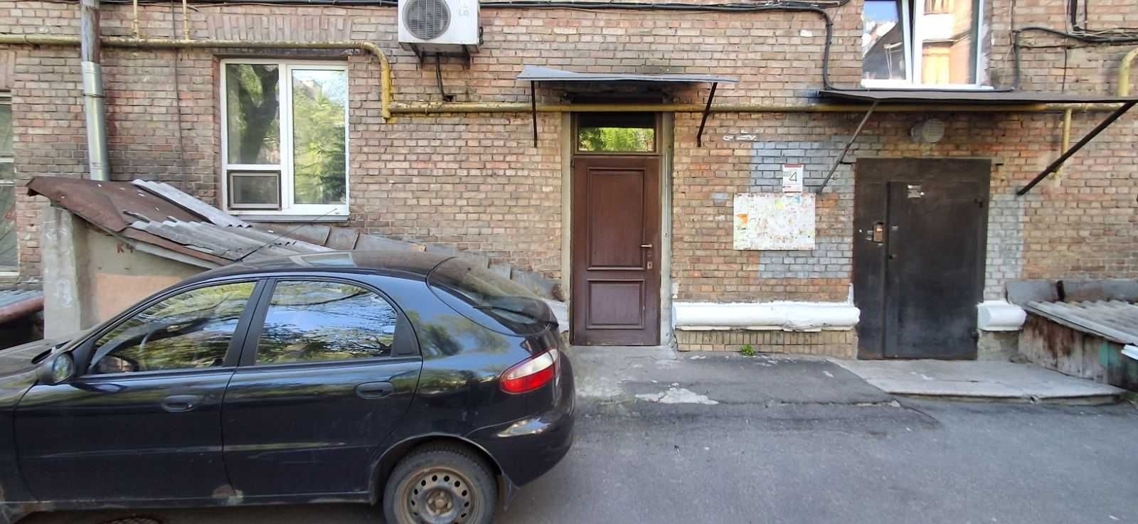 м. Лыбидская 50м 1 этаж Фасад S=150м2 Банк Магазин Клиника Шоу Аптека