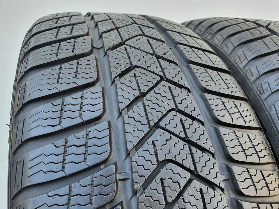 2x Opony zimowe 225/40/19 PIRELLI Sottozero 3 - MO XL 93H