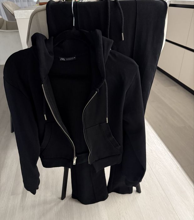 Продам костюм Zara, розмір Xs-S