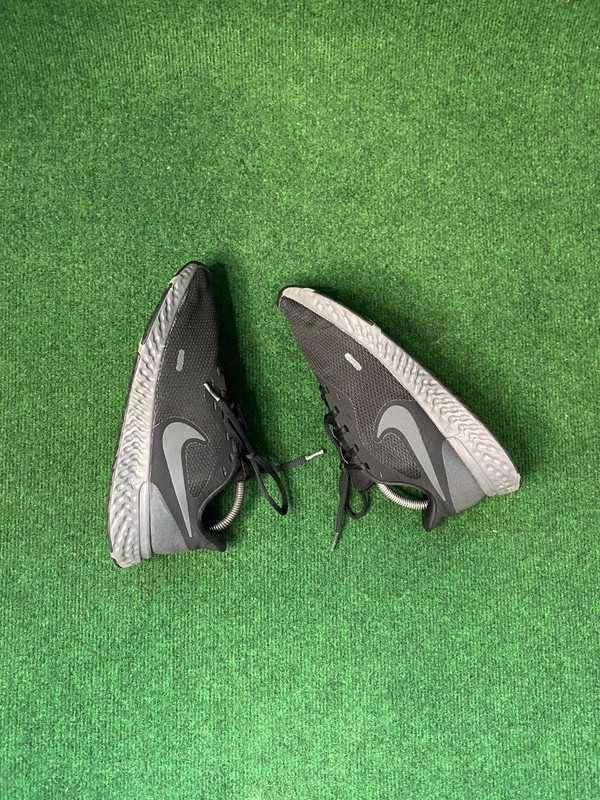 Buty męskie sportowe Nike Performance Revolution rozmiar 41