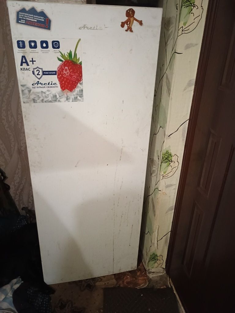 Продам морозильную камеру