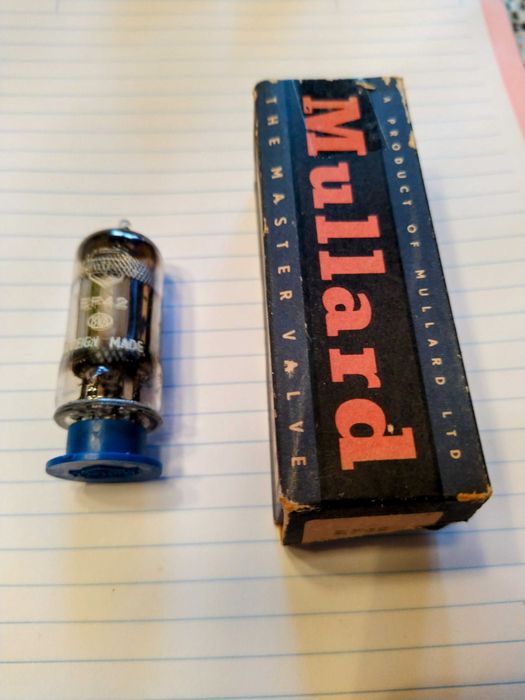 Válvula EF 42 Mullard .