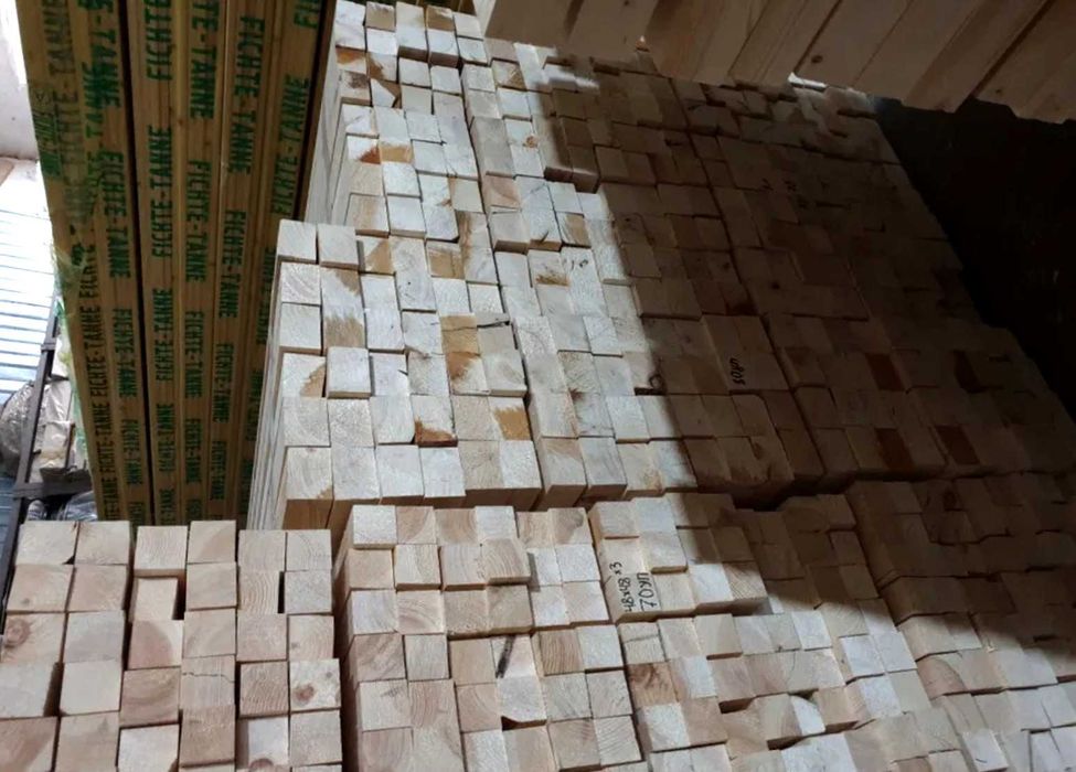 Купити пиломатеріал для даху – стропила і брус