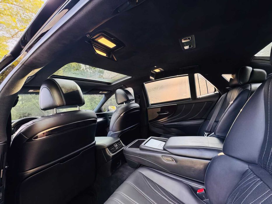 Lexus LS 500      2018