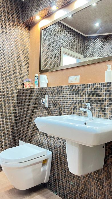 2-3 кімнатні люкс  в центрі.