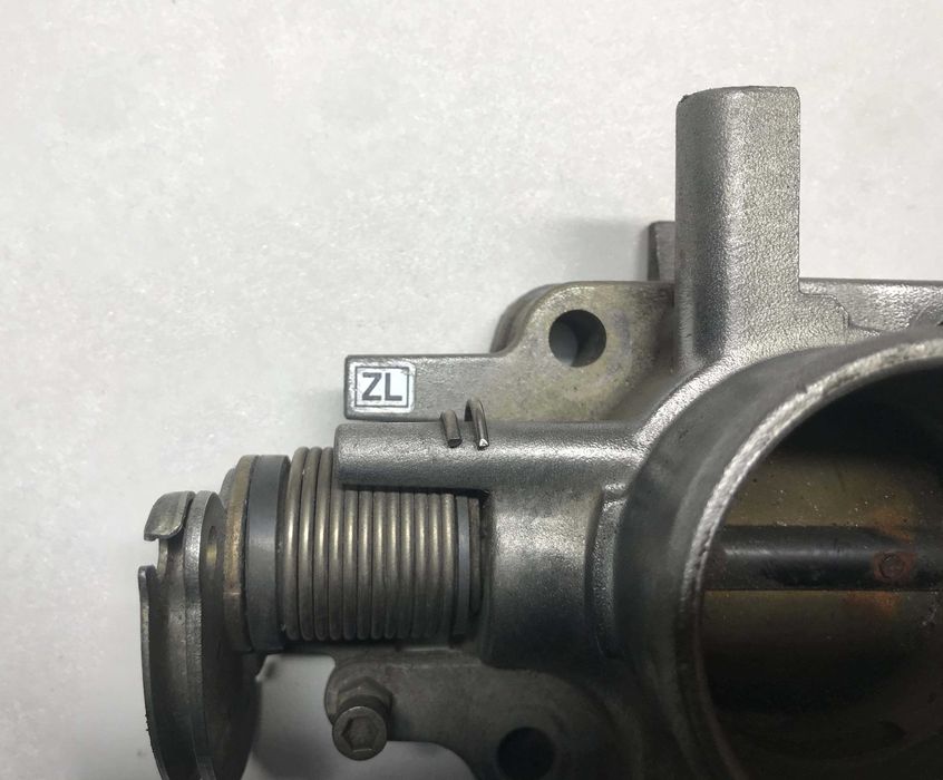 Дросельна заслонка Mazda 323 BJ (1998-2003 р.в) - 1.5