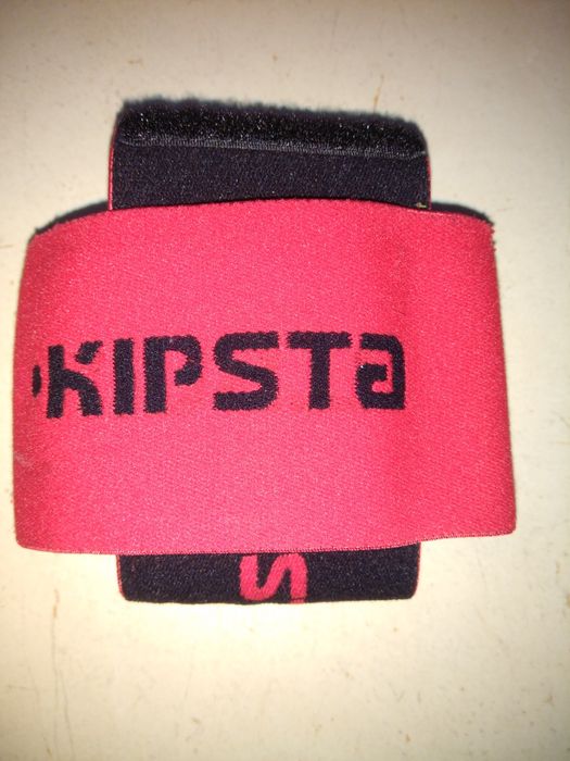 Fitas da Kipsta encarnadas/pretas