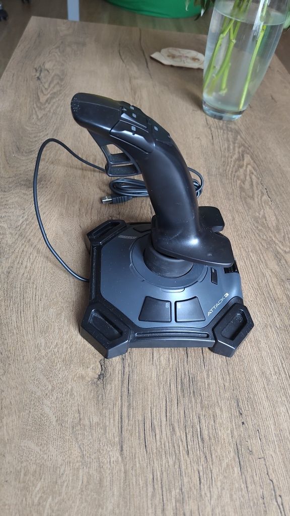 Джойстик Logitech Attack 3