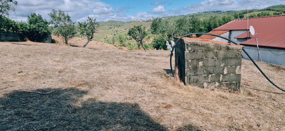 Moradia inserida em terreno de 3.700 m².