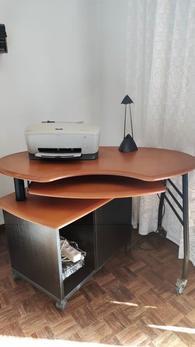 Vendo Secretária Ajustável
