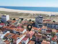 Prédio a 100 metros da praia