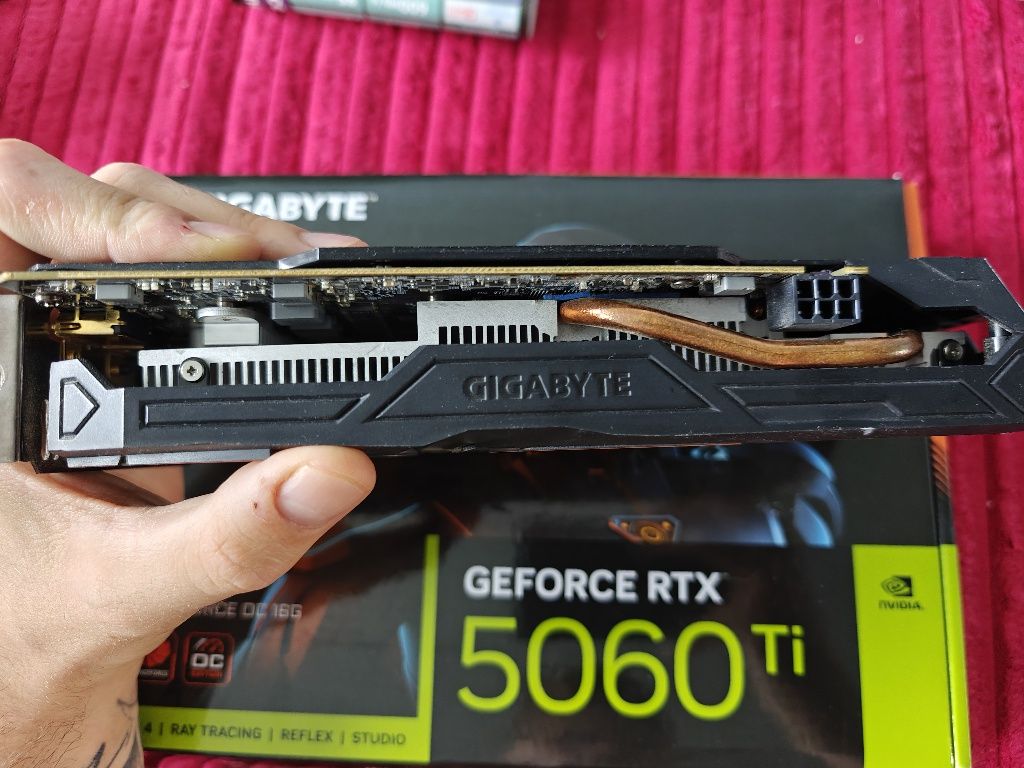 GIGABYTE GTX 1060 3gb windforce OC