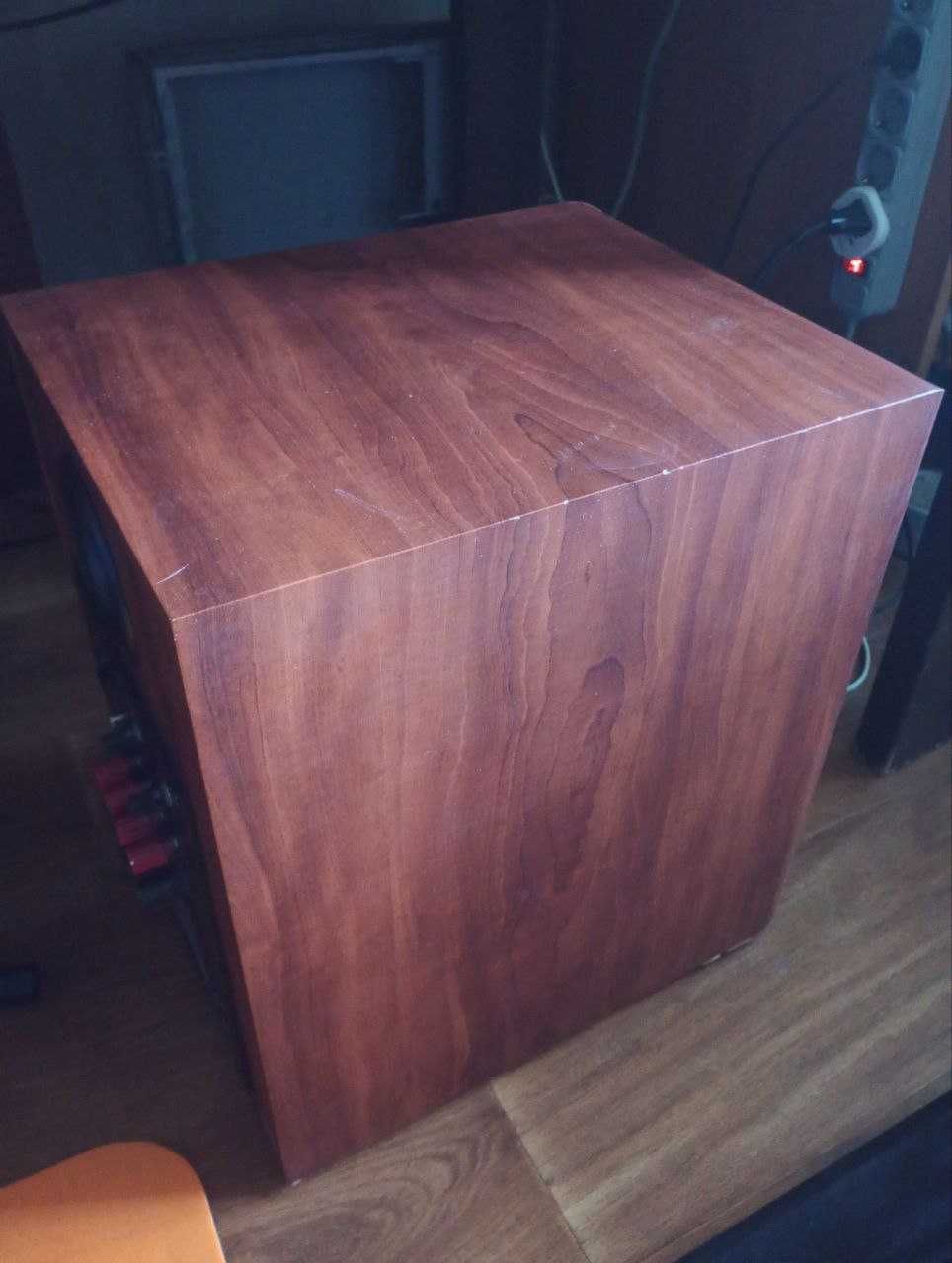 Сабвуфер Magnat 200a