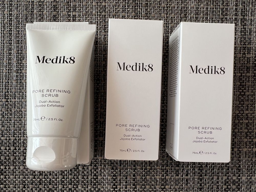 Medik8 Pore refining Scrub - Dual-Action Скраб для обличчя