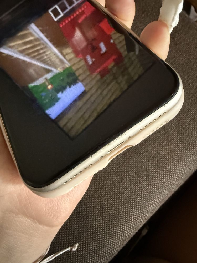 Iphone 11 biały stan bdb