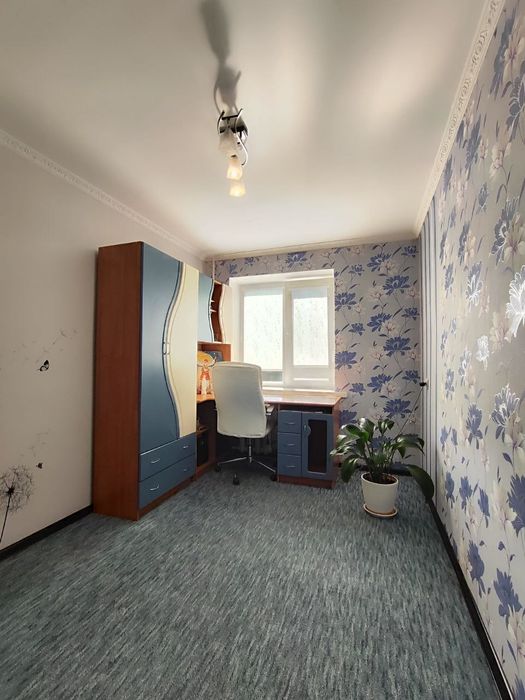 Комфортна трикімнатна квартира!