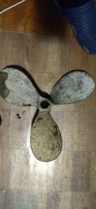 Гребні гвинти для катера (човна)