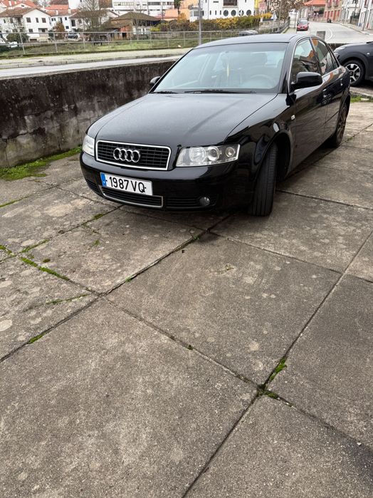 Vendo Audi A4 em bom estado
