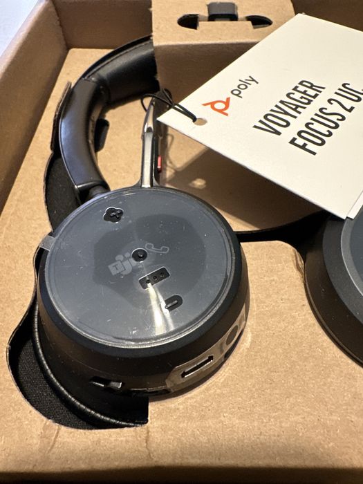 Headsets Poly Voyager Focus 2 Bluetooth - novos