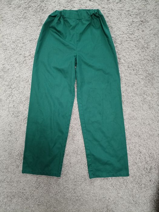 Продам фирменные медицинские костюмы, халаты. Есть также отдельно кофт