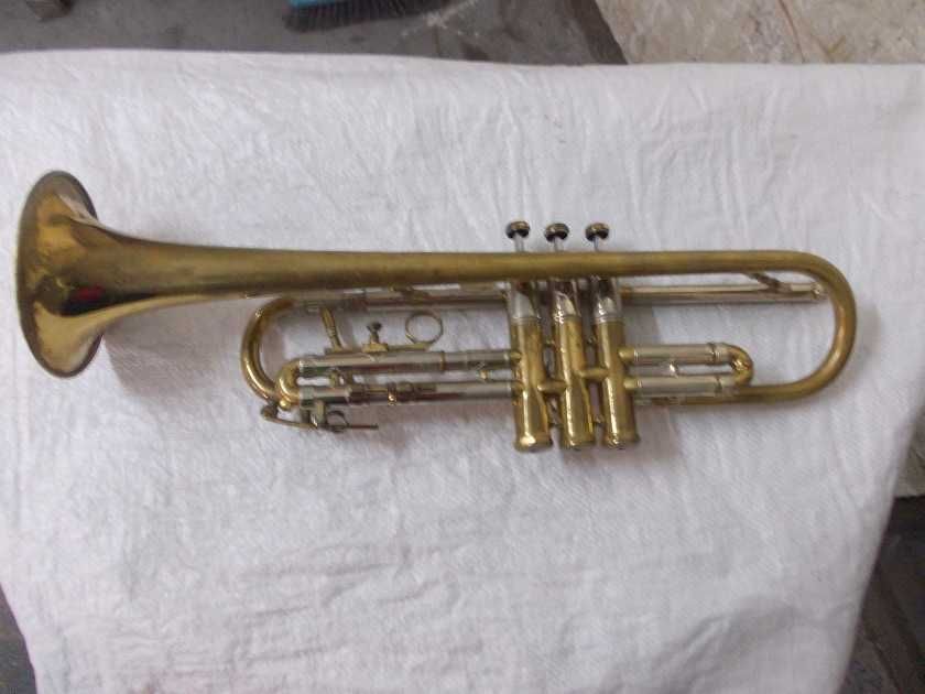 Stara Czechosłowacka trąbka Amati Consul