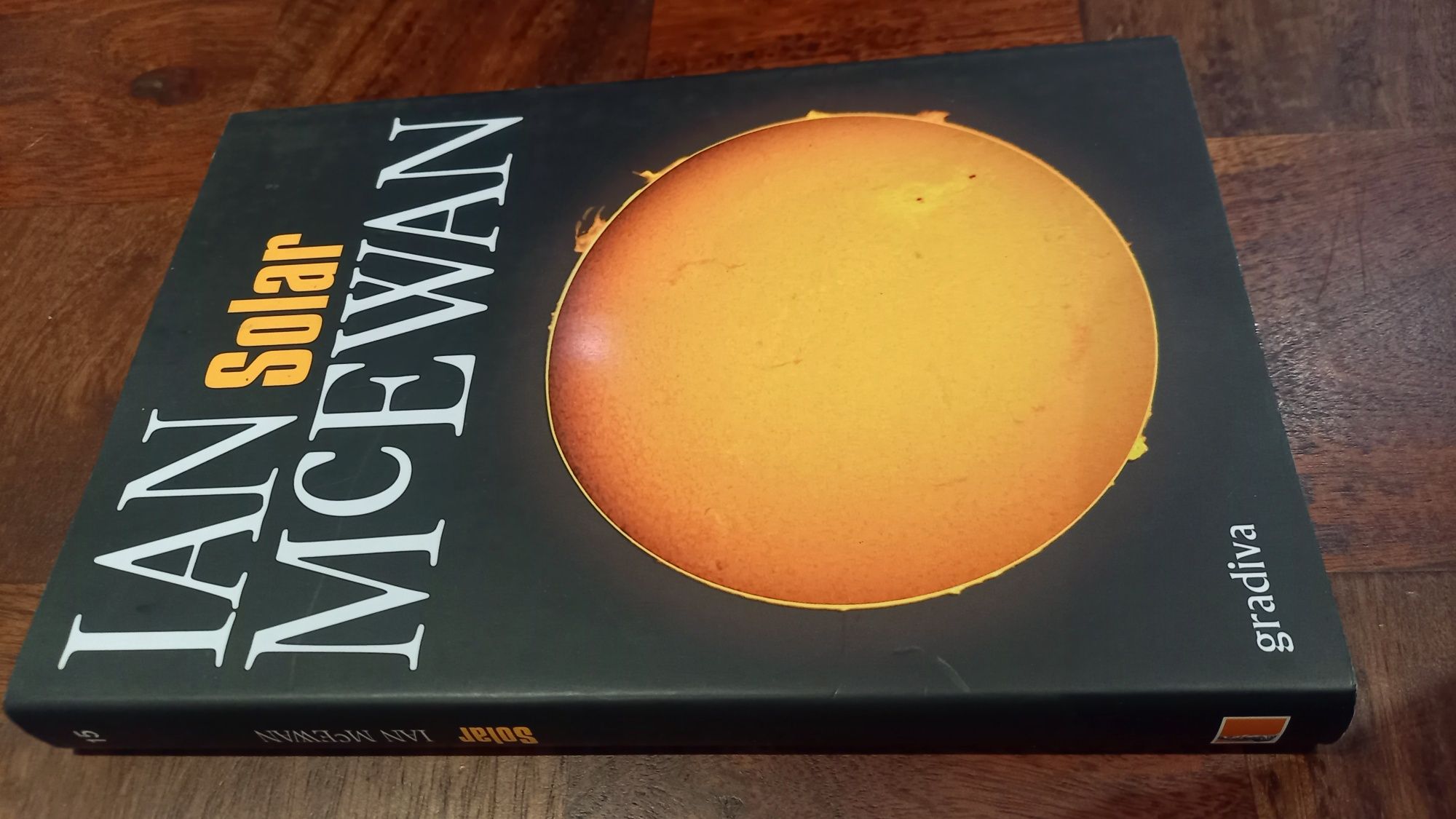 Solar - Ian Mcewan