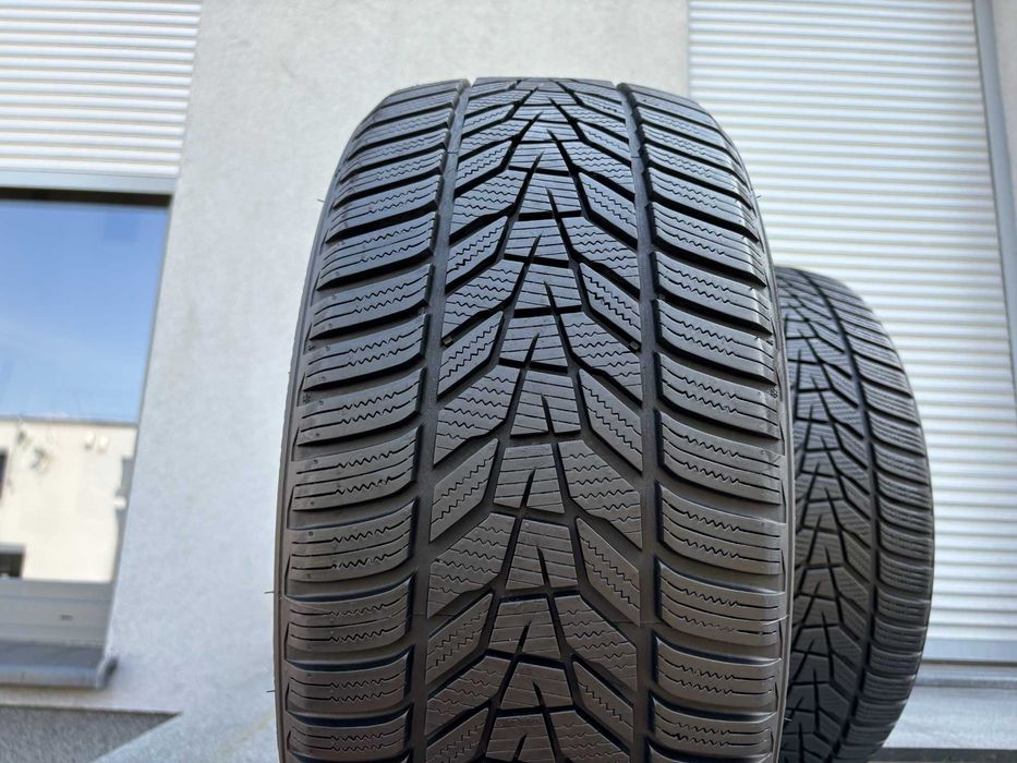 2szt zimowe 235/40R18 Hankook 7,6mm 2022r świetny stan! Z5273 gwarancj