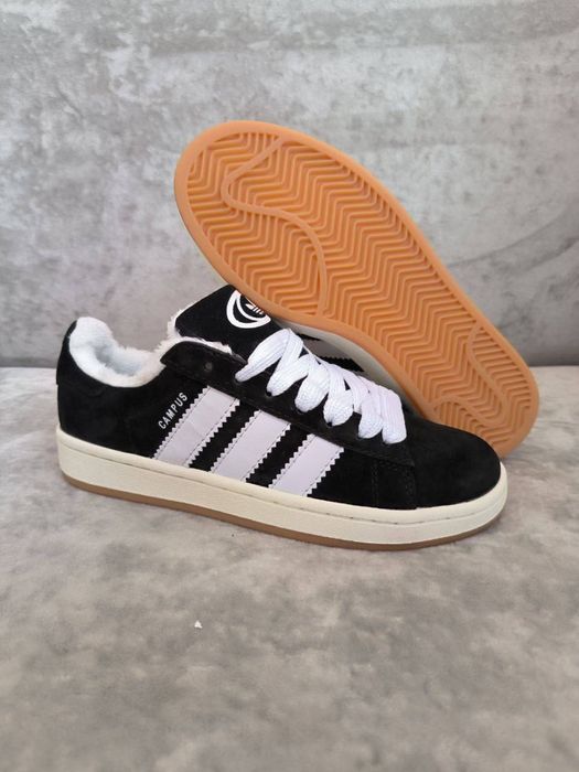 Кросівки адідас зима