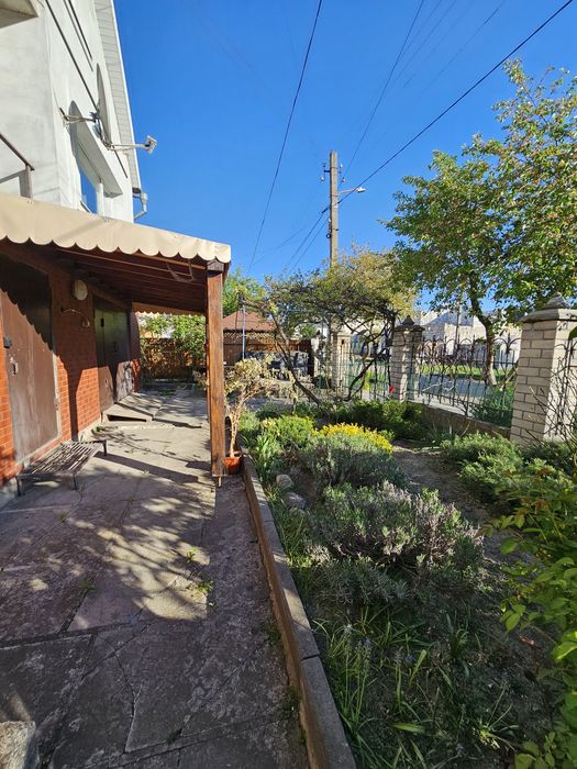 Дім біля лісу- спокій, простір та затишок