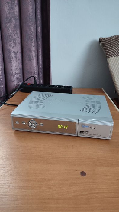 Супутниковий тюнер ресивер Globo 6010
