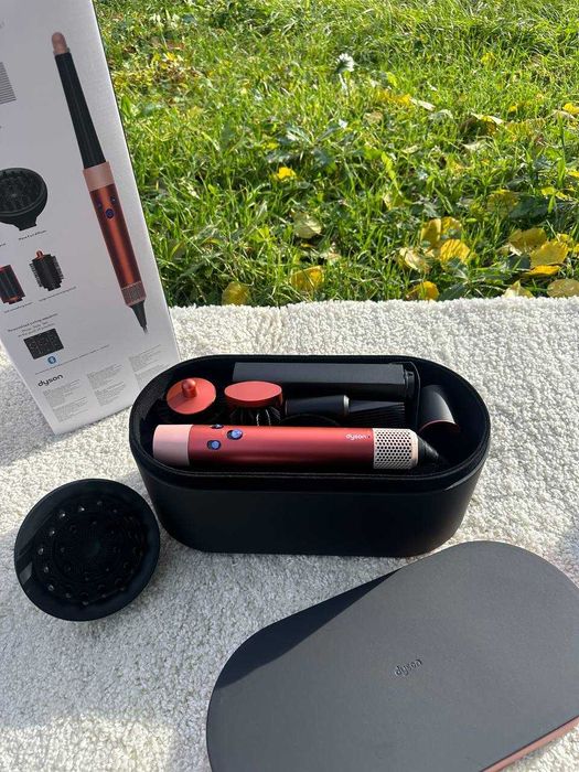 Новий Мультистайлер Dyson HS08 Strawberry новий комплект з дифузором