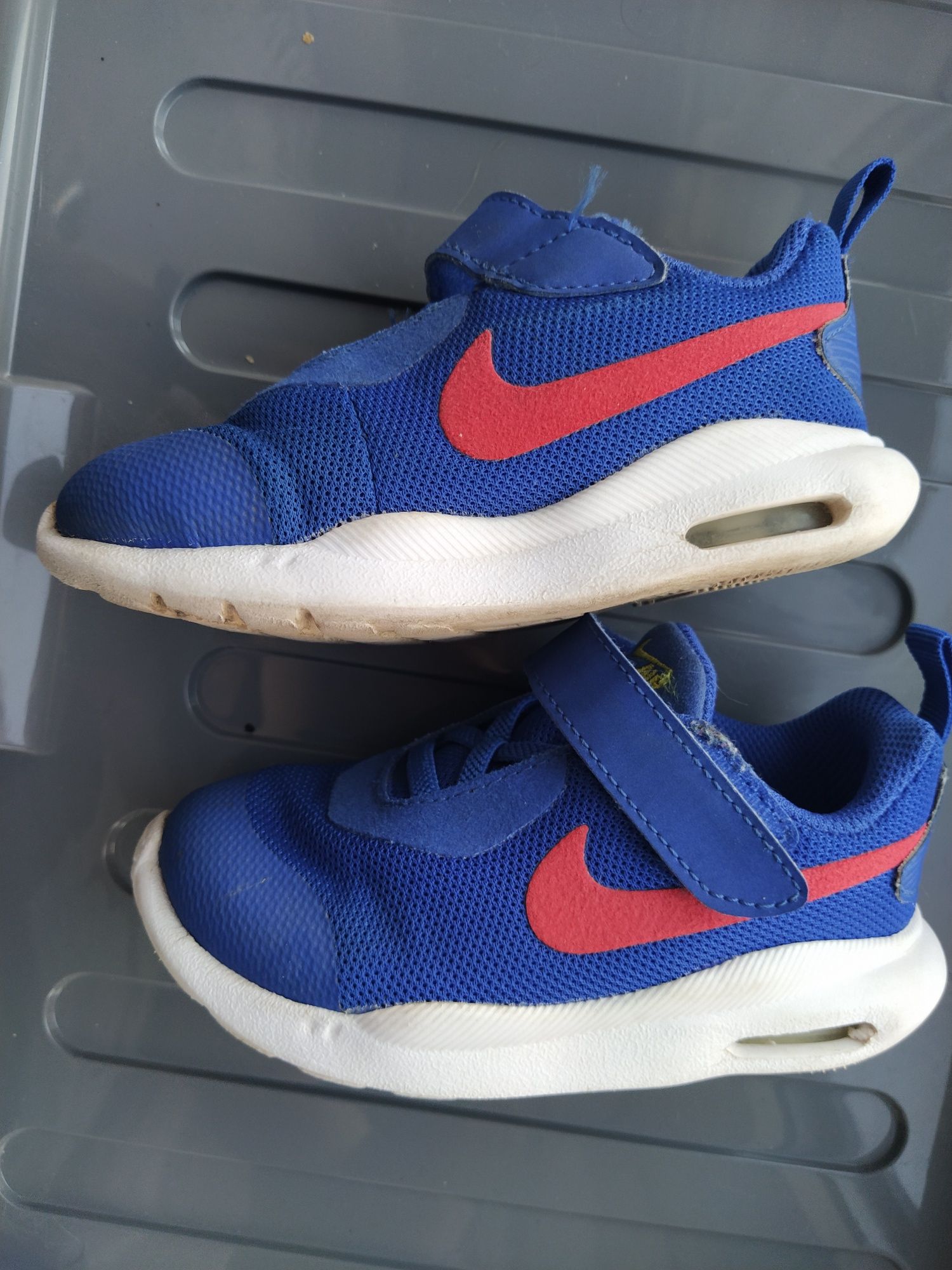 Buty chłopięce Nike rozmiar 25