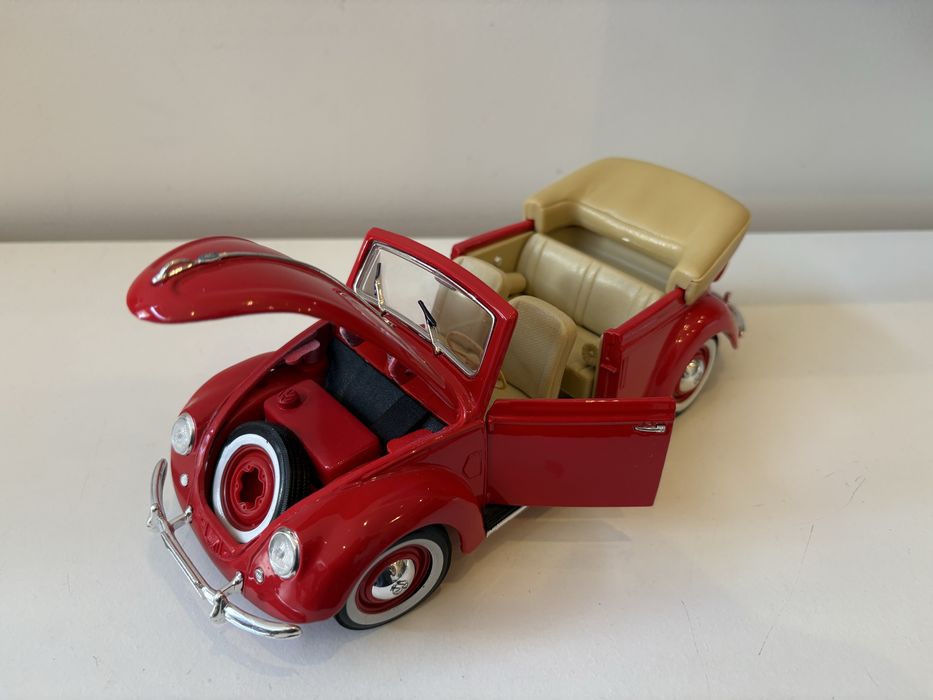 Model Volkswagen Beetle Garbus 1:18 Maisto (bburago welly)