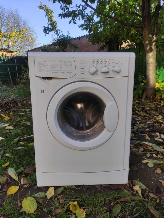 Пральна машина INDESIT WISL 103 на запчастини