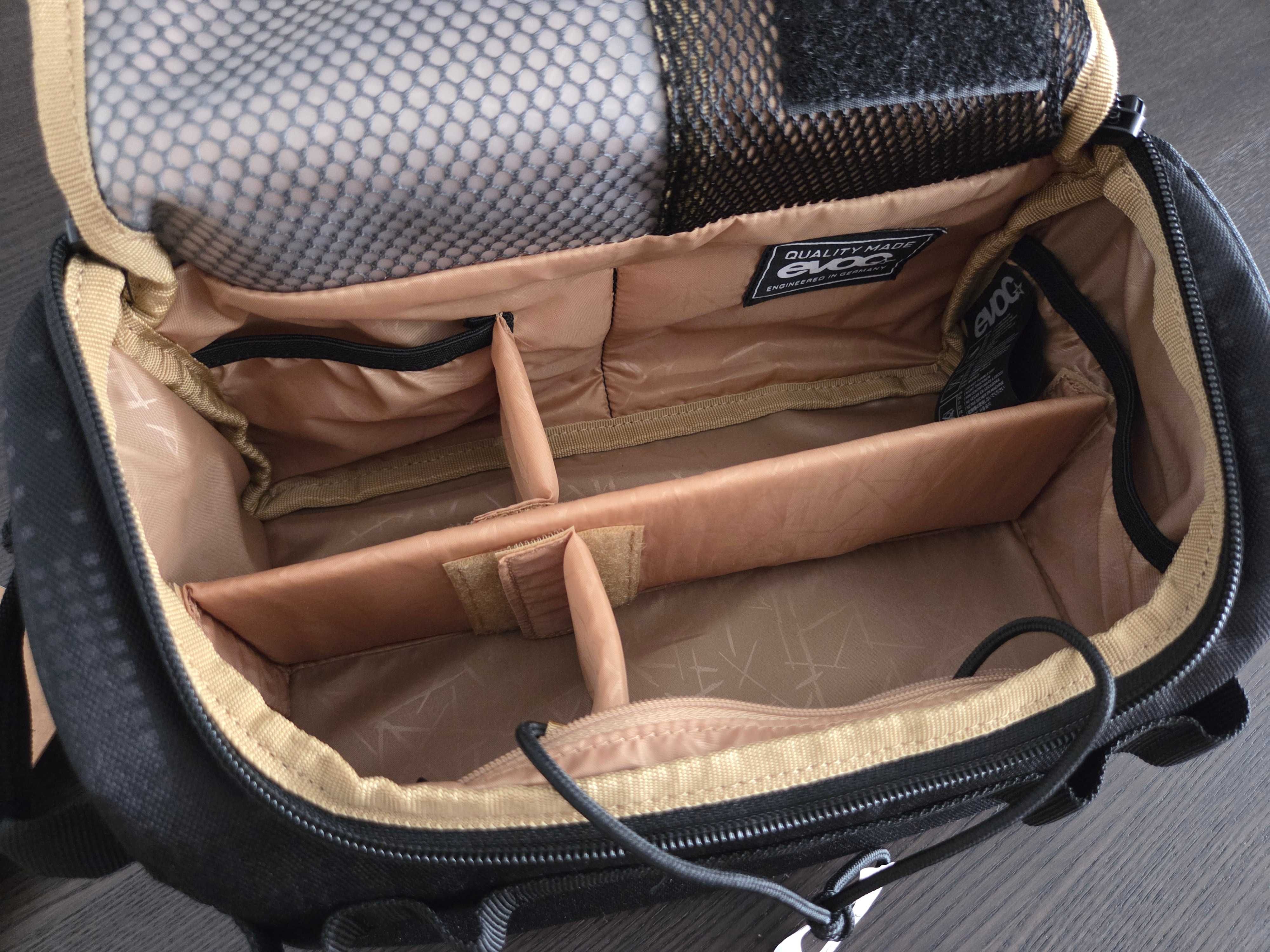 Bolsa de higiene pessoal EVOC