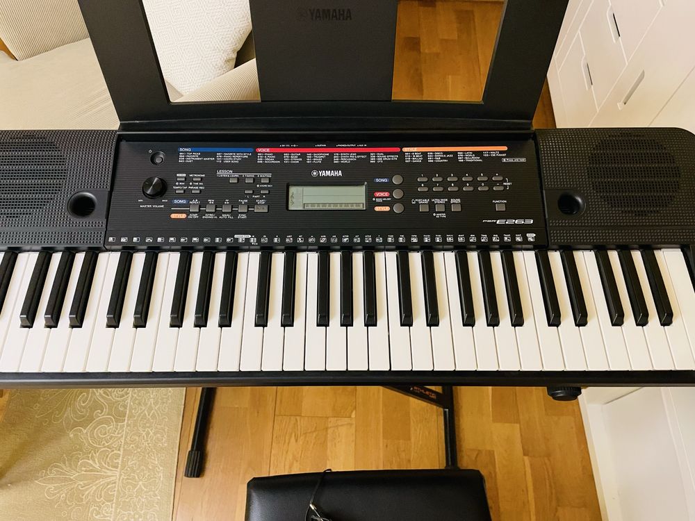 keyboard YAMAHA PSR - E263