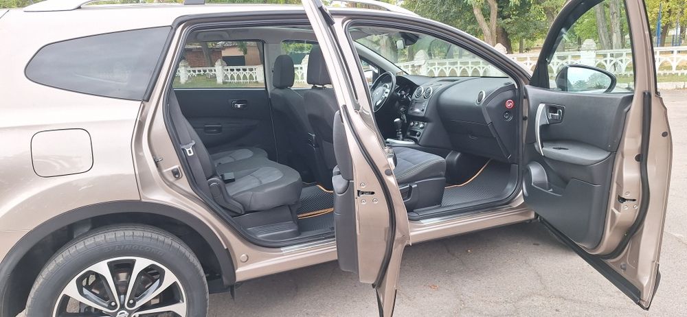 NISSAN Qashgai +2 Tecna 1.5диз. 81kv.110л.с. 6-Ступка