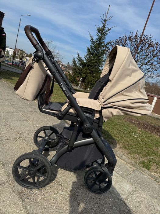 Wózek dziecięcy 2w1 Roan Bass Next 22