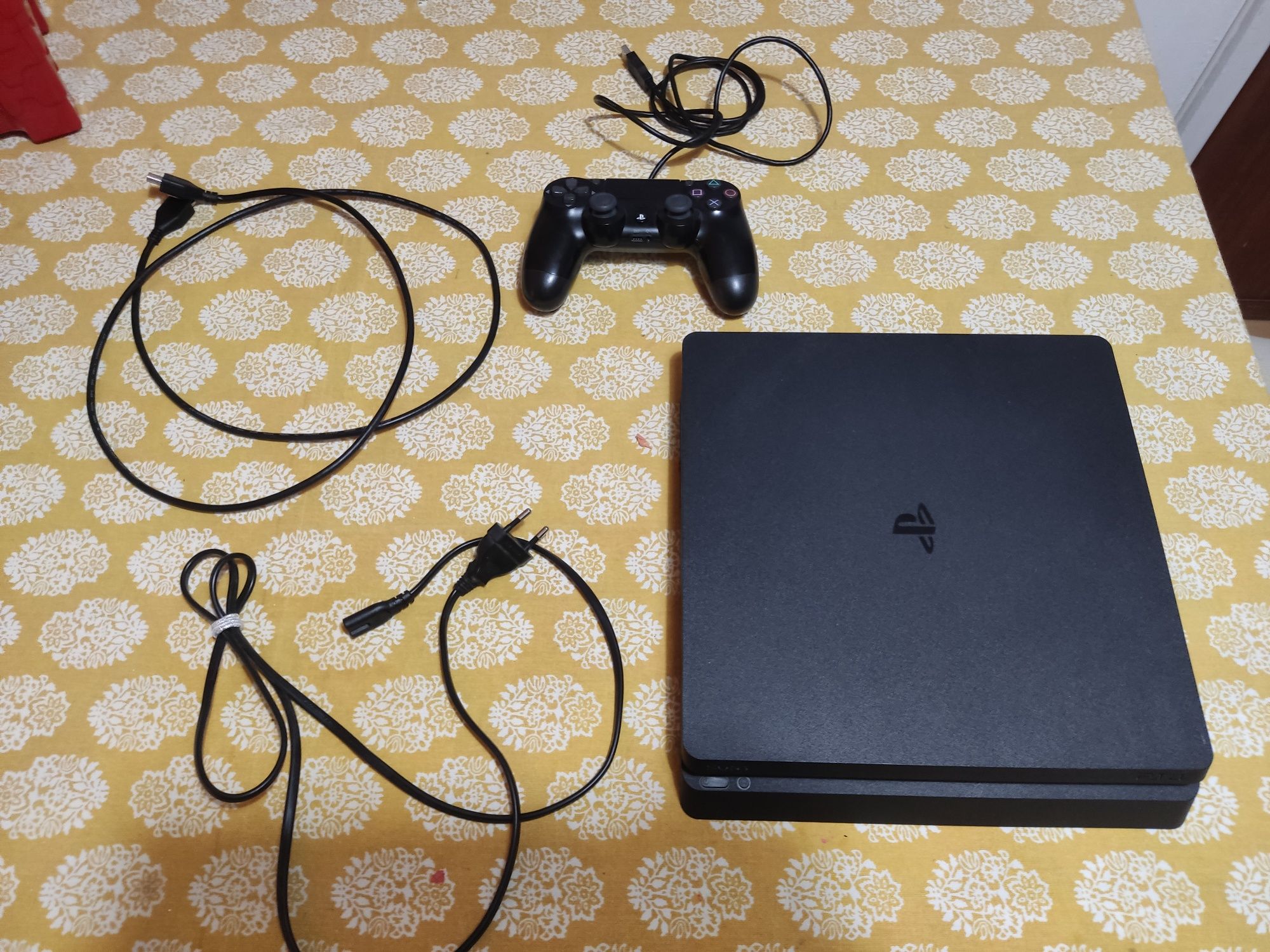 Ps4 Slim 500Gb + Comando e cabos