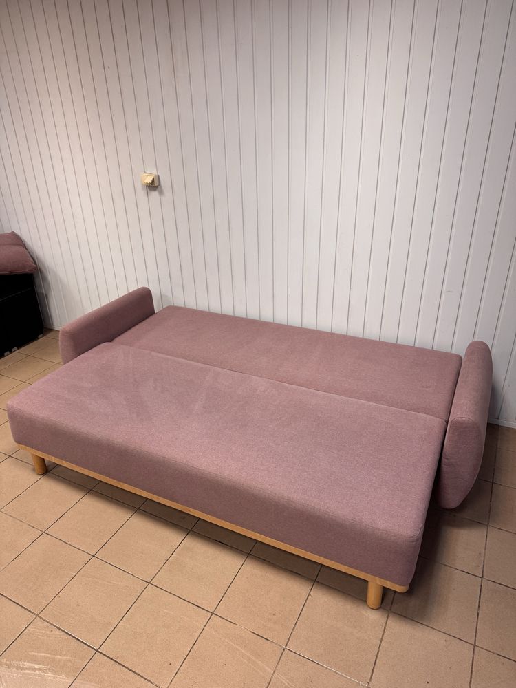 Kanapa sofa różowa z funkcją spania + 3 poduszki