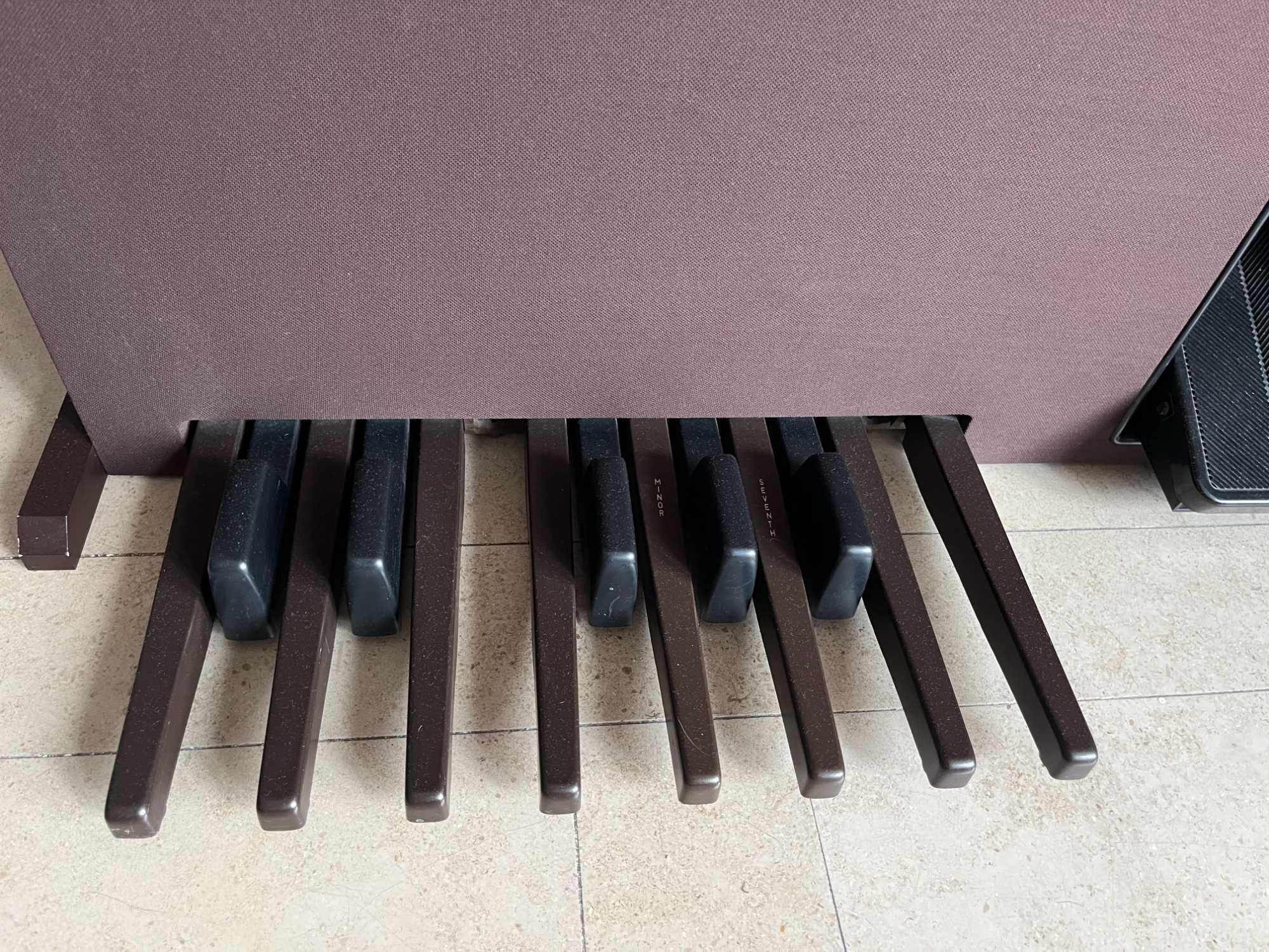 Vendo órgão/piano eléctrico VISCOUNT Odeon De Luxe - a funcionar