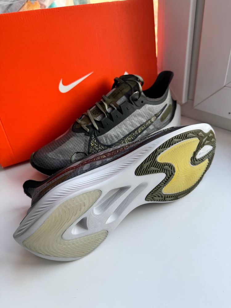 Nike Zoom Gravity SE (43р)