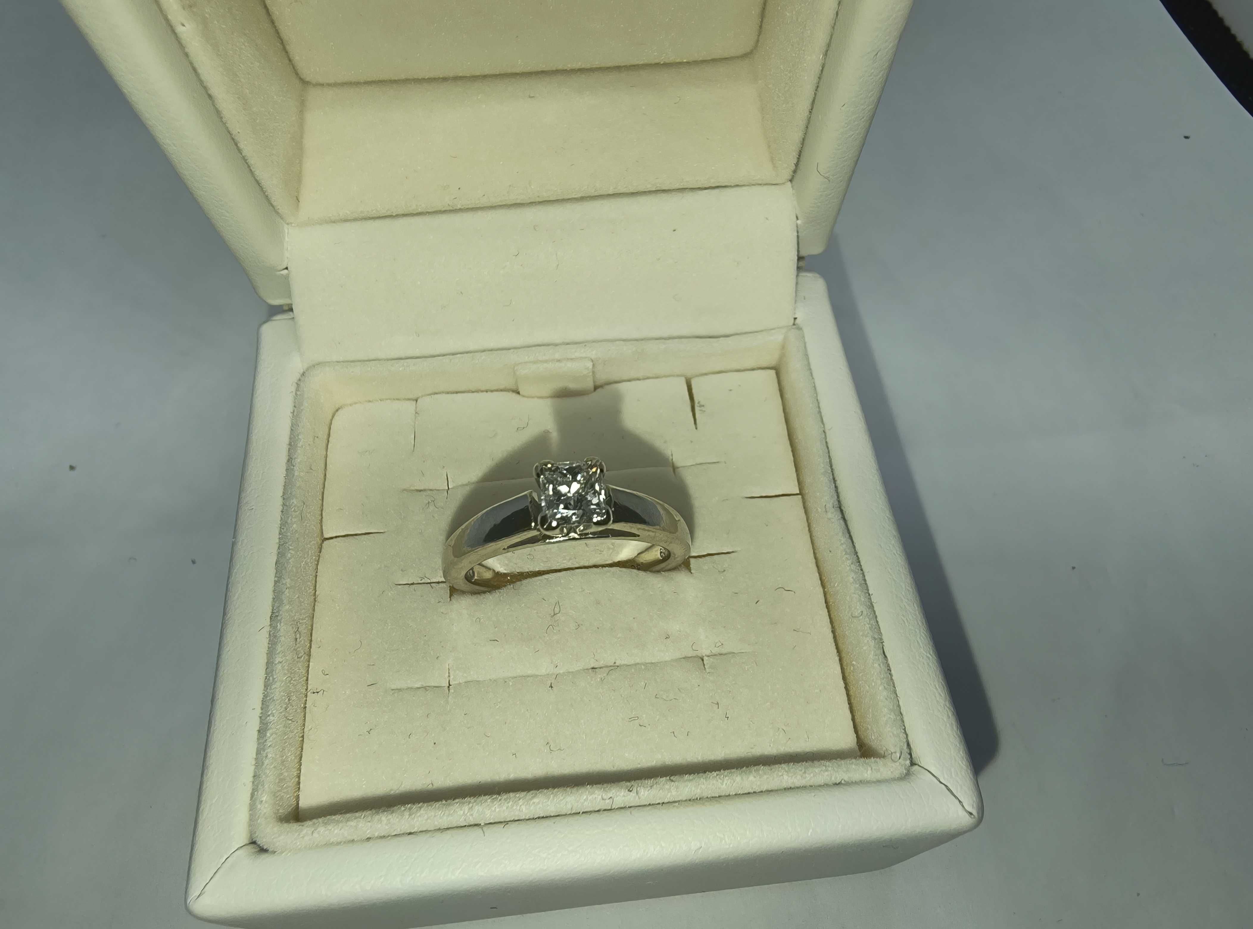 Złoty pierścionek z diamentem 0.45ct VS1/I, certyfikat