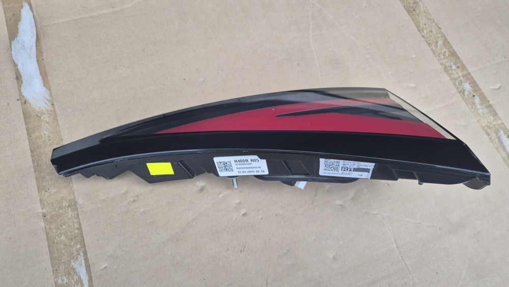 Lampa tylna LED PRAWY TYŁ w Klapę Kia Sportage V 21- OE 92404-R2000 EU