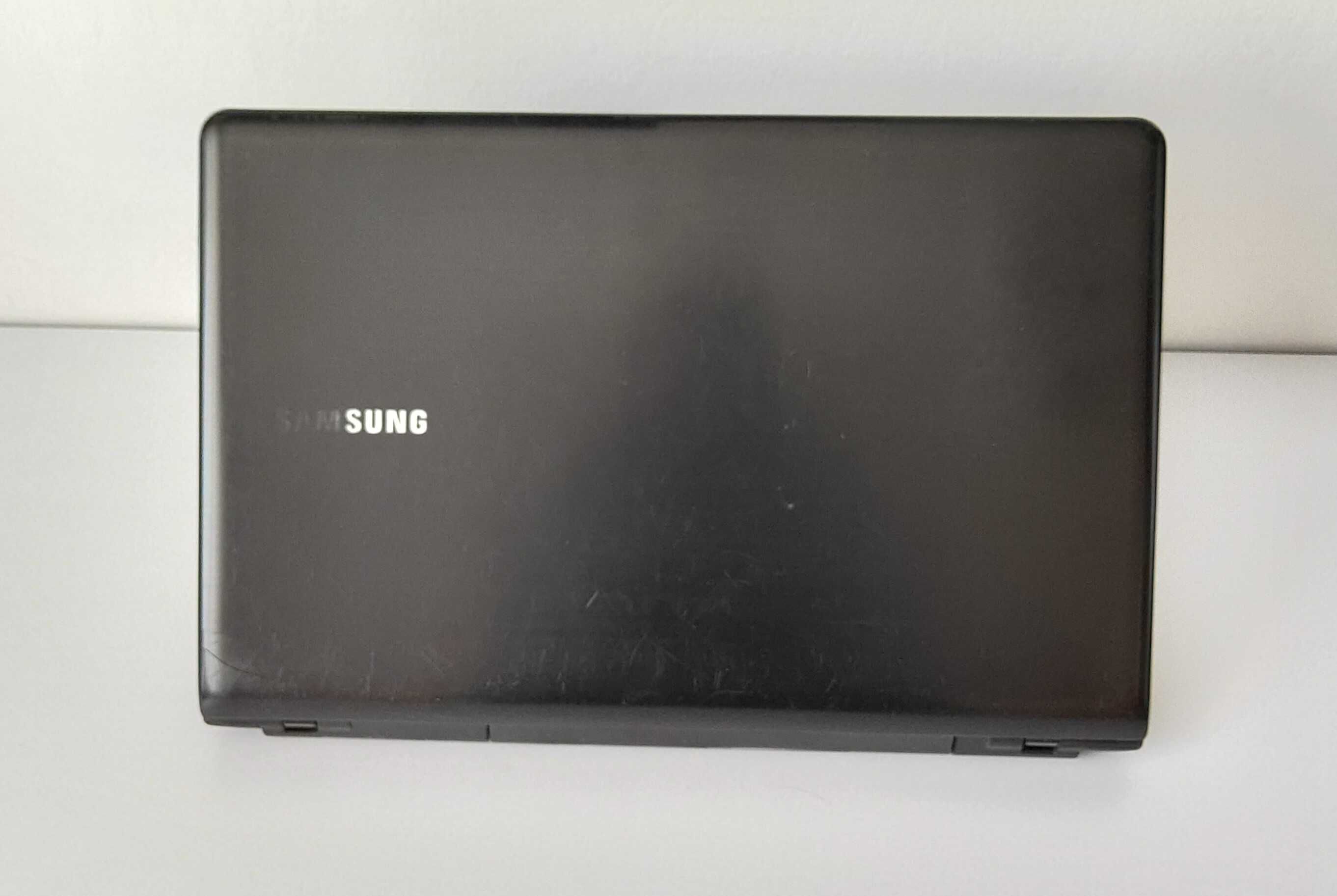 Laptop Samsung 350E 17.3" Intel i3-3110M SSD-240GB Radeon 7600 8GB W10