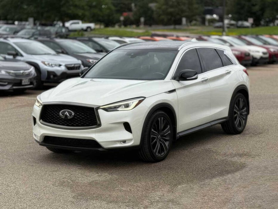 Infiniti QX50 Luxe      2021