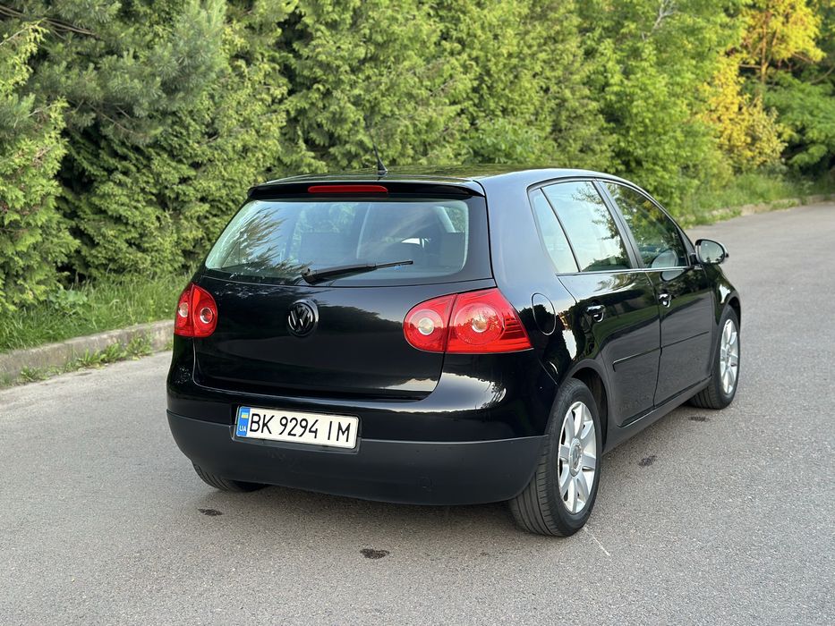 Volkswagen Golf 5 V 1.4MPI