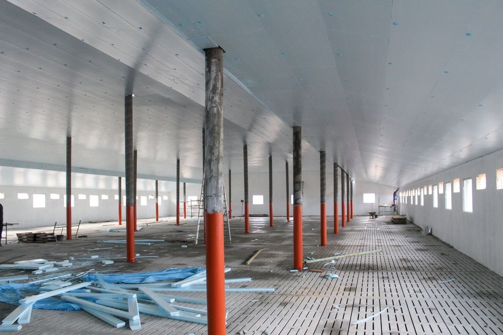 Izolacja Dachu Stropu Obory Kurnika Chlewni Hali Styrodur XPS AGRO