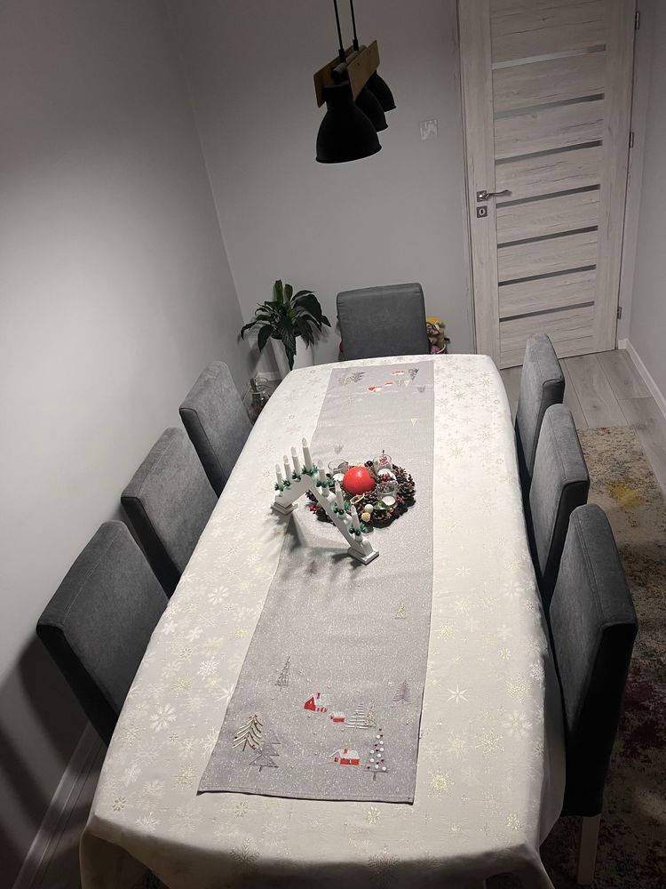 Rozkładany stół jadalniany